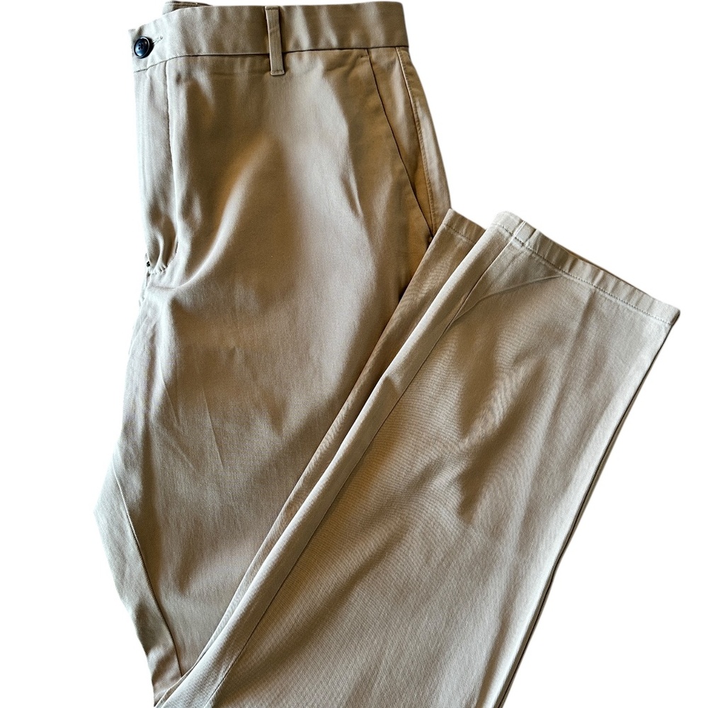 Everlane Slim Fit Flat Front Khaki – 38 x 32 (Tan)